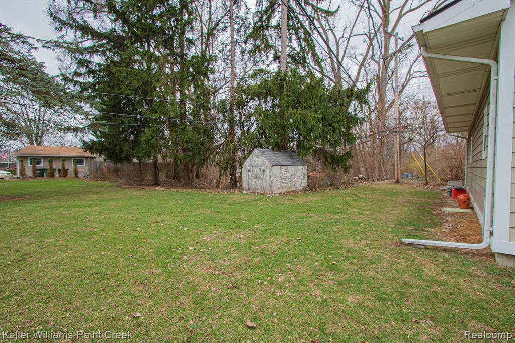 49525 SHELBY Road, Shelby Twp, MI 48317 — Photo 39