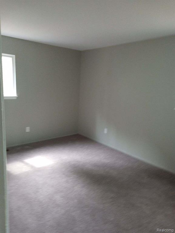 8558 BUCKINGHAM Drive, Ypsilanti, MI 48198 — Photo 4