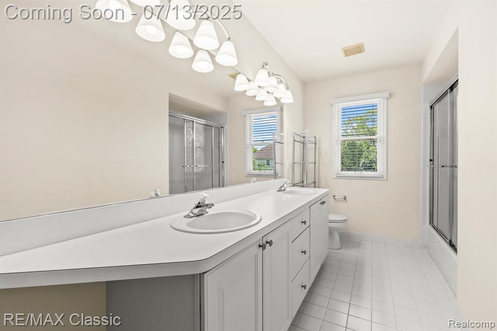 45450 Fountain View Drive, Canton, MI 48188 — Photo 37