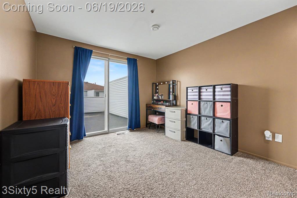 37592 Garden Court, Westland, MI — Photo 17