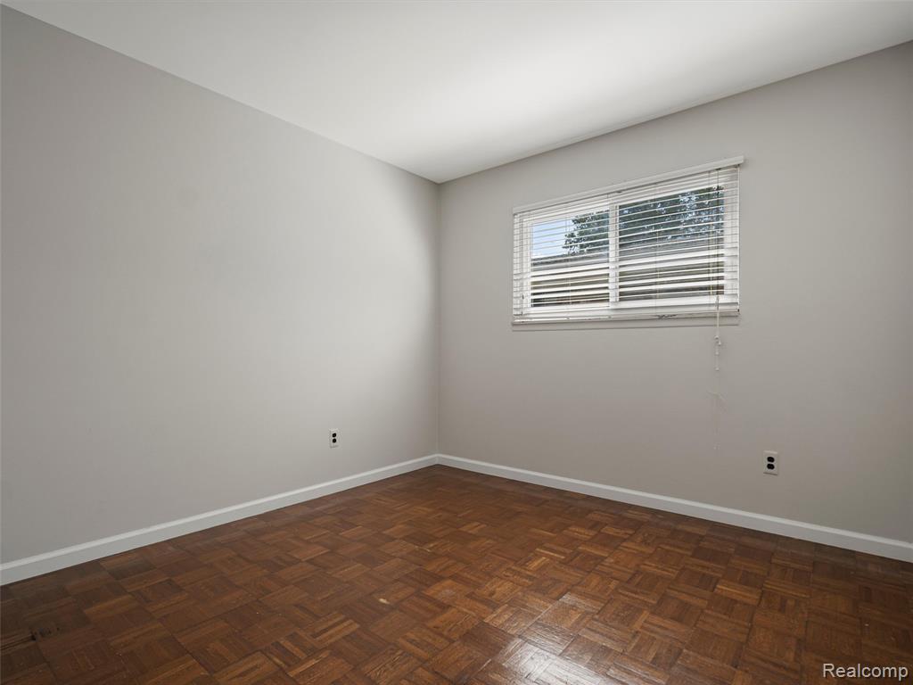 4971 Chadbourne Drive, Sterling Heights, MI 48310 — Photo 21
