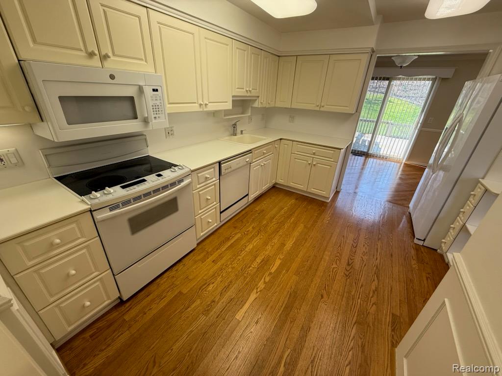 48108 COLONY FARM Circle, Plymouth, MI 48170 — Photo 7