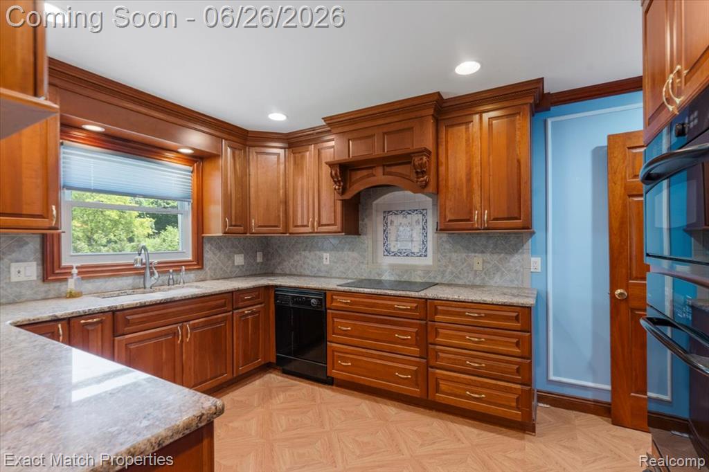6737 Alderley Way, West Bloomfield, MI — Photo 3