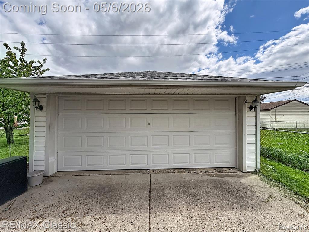 8842 Merriman Road, Livonia, MI 48150 — Photo 24