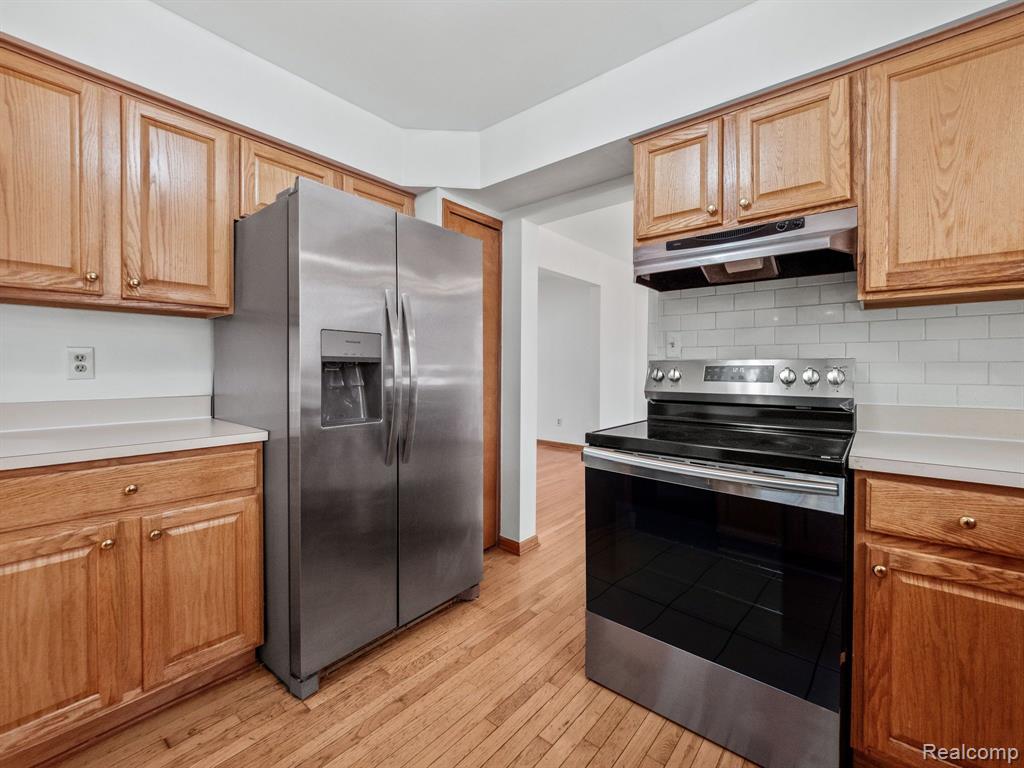 5079 W POND Circle, West Bloomfield, MI 48323 — Photo 10