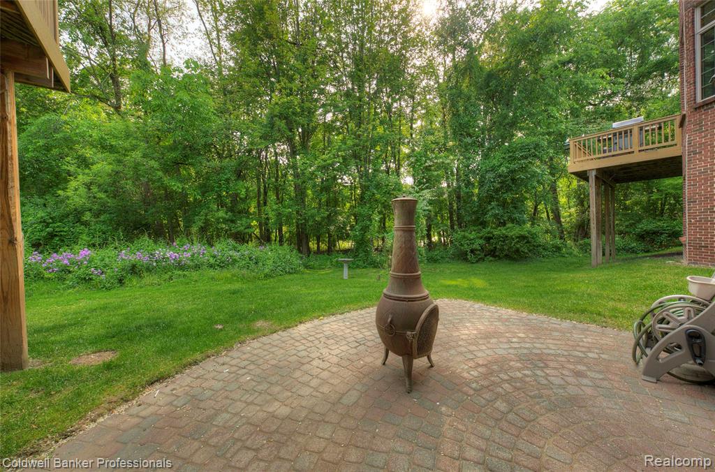 4546 Forest Edge Lane, West Bloomfield, MI 48323 — Photo 7