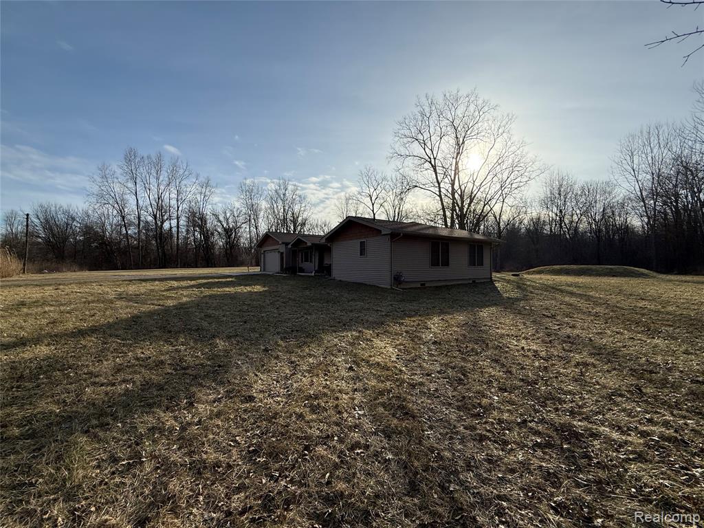 26020 Martinsville Road, Belleville, MI 48111 — Photo 45