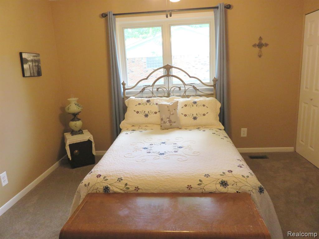475 LOVELL Drive, Troy, MI 48085 — Photo 19