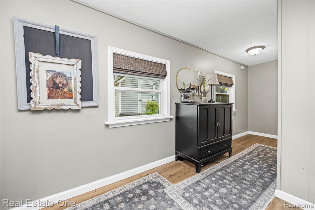 881 Tyrone Avenue, Waterford, MI 48328 — Photo 24