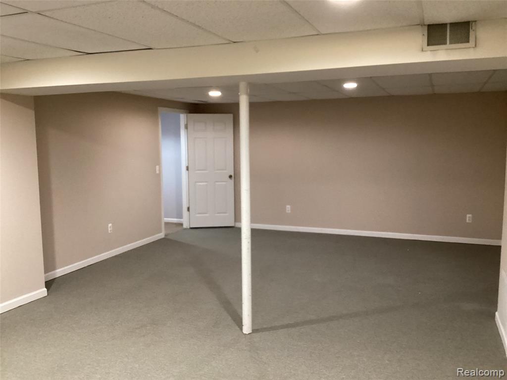 38547 Darbyshire, Farmington Hills, MI 48331 — Photo 19