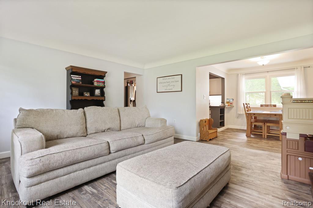 3321 S Airport Road, Bridgeport, MI 48722 — Photo 10