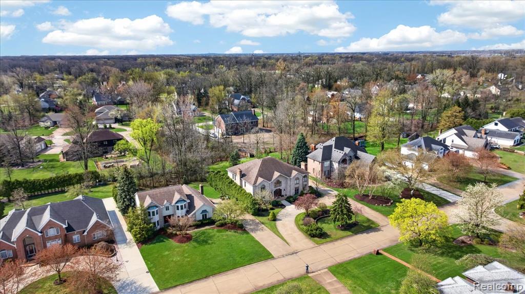 8657 Marquette Drive, Grosse Ile, MI 48138 — Photo 57
