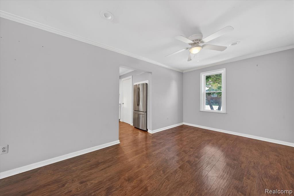 401 W Liberty Street, South Lyon, MI 48178 — Photo 17