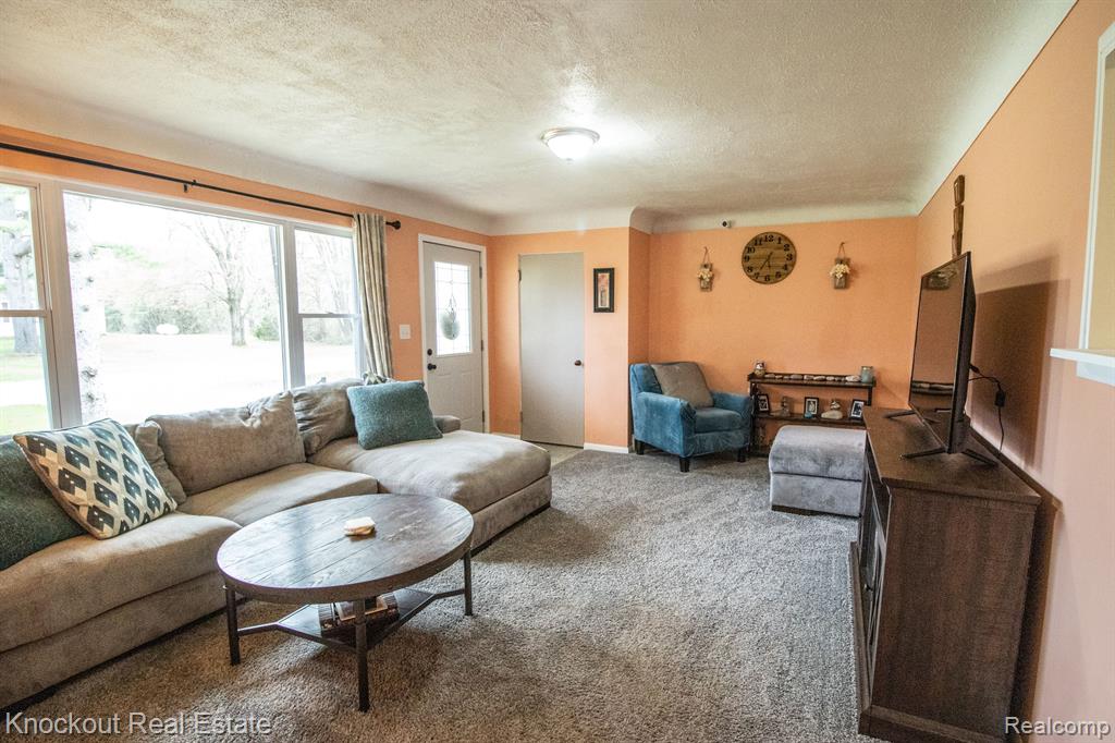 5453 TOWNLINE Road, Birch Run, MI 48415 — Photo 5