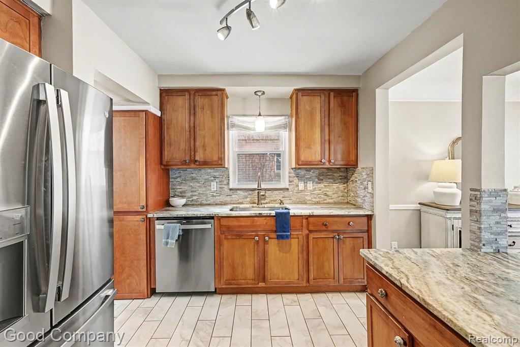 13146 Elgin Avenue, Huntington Woods, MI — Photo 11