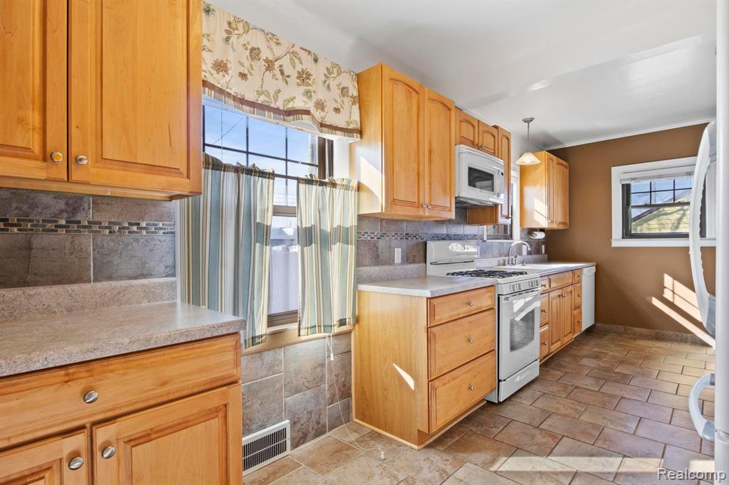 4641 ROEMER Street, Dearborn, MI 48126 — Photo 17
