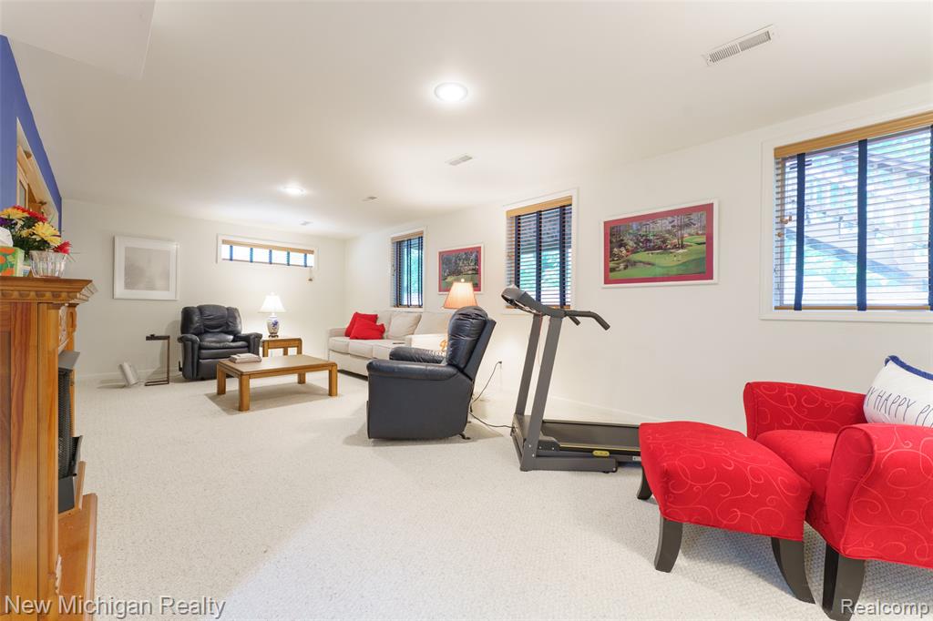 13111 Harbor Landings Drive, Fenton, MI 48430 — Photo 34