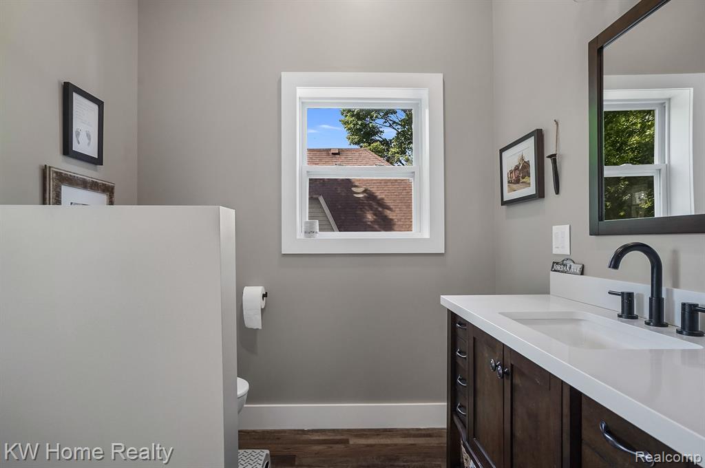 207 E SHERMAN Street, Holly, MI 48442 — Photo 21