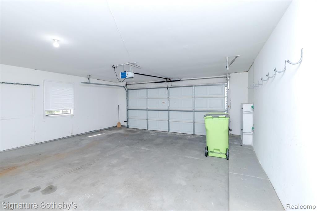 6015 PEBBLE LANE, West Bloomfield, MI — Photo 48