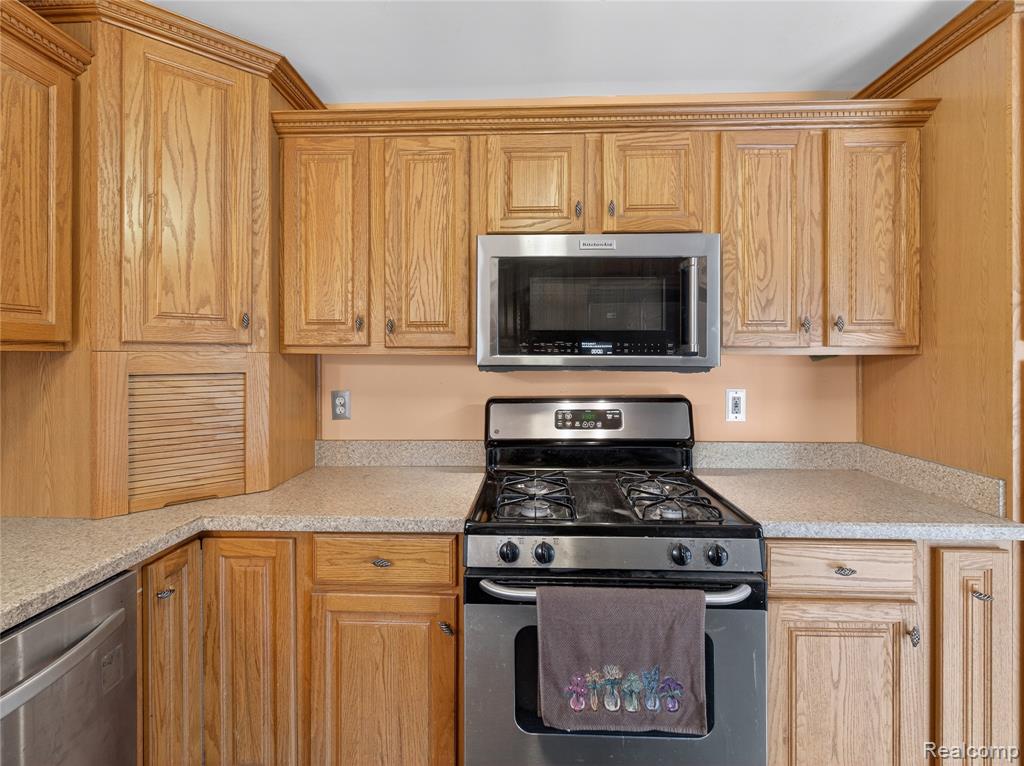 43801 Burtrig Road, Van Buren, MI 48111 — Photo 13