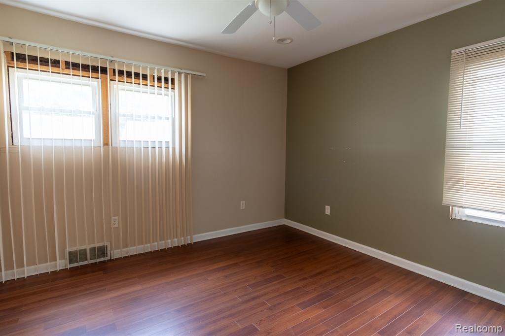 623 E Brockton Avenue, Madison Heights, MI 48071 — Photo 14
