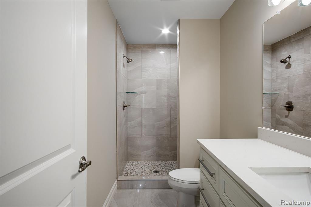 54630 Brenda Drive, Macomb, MI 48042 — Photo 41