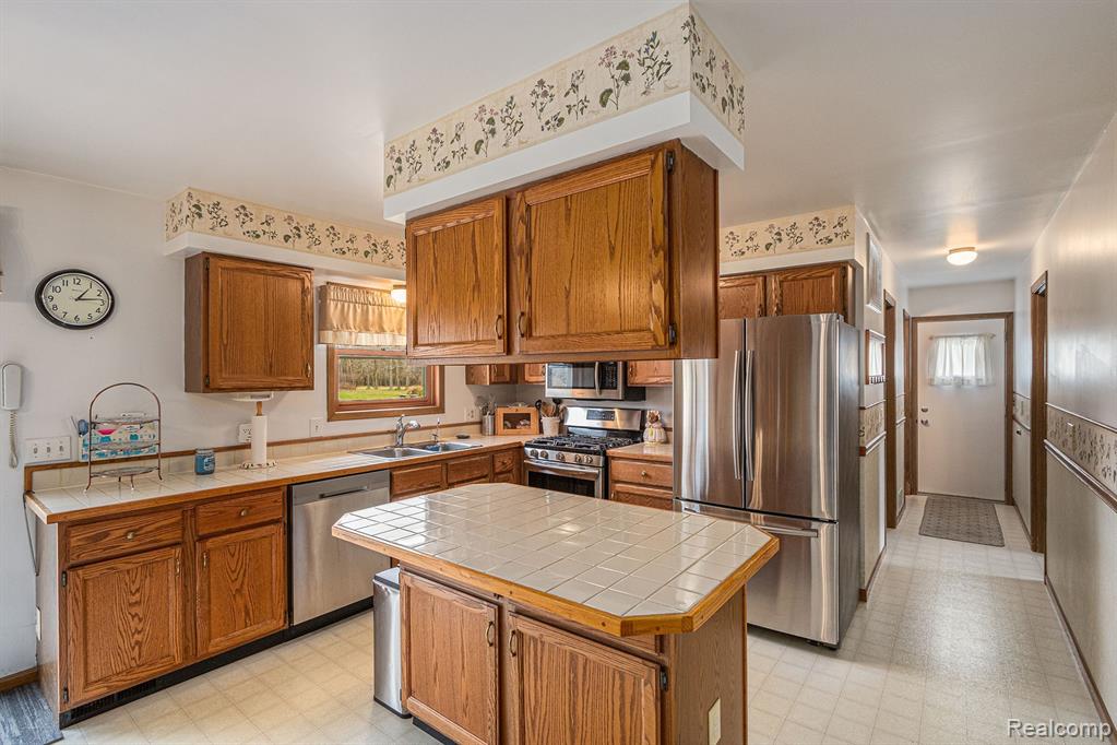 972 COVE Road, Wales, MI — Photo 6