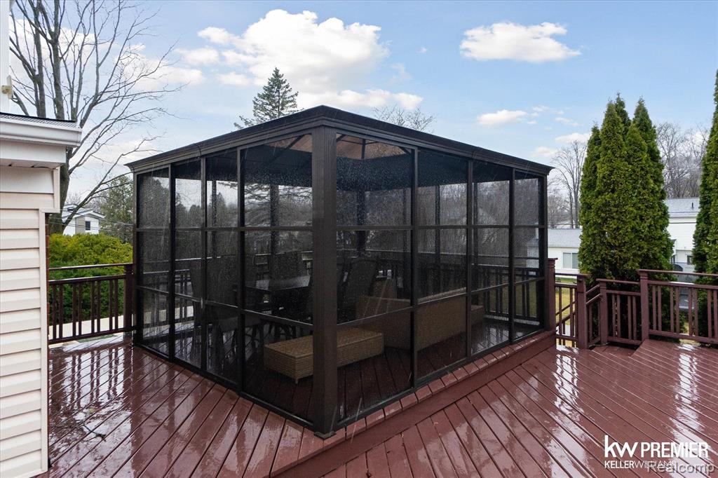 5584 Pembury Lane, West Bloomfield, MI — Photo 30