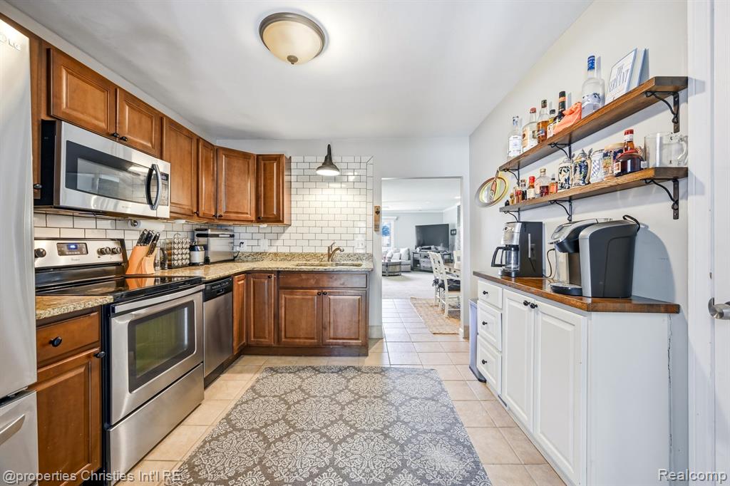 9034 Elmhurst Avenue, Plymouth, MI 48170 — Photo 13