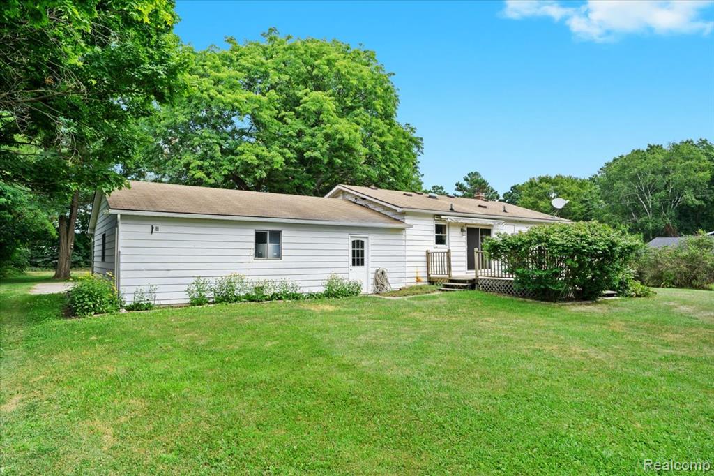 6460 Hogan Road, Fenton, MI 48430 — Photo 26