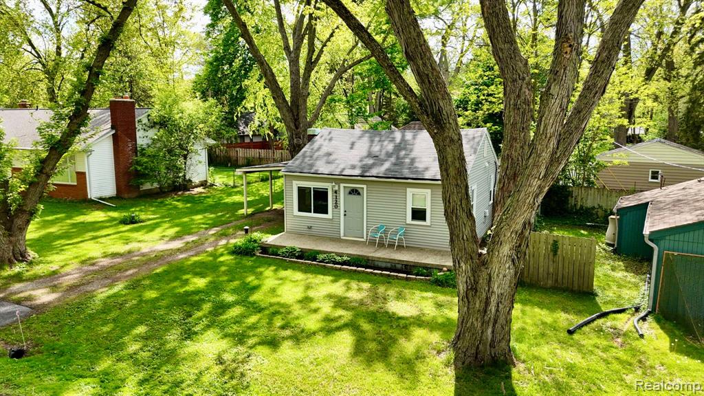 4120 Bunker Avenue, West Bloomfield, MI 48323 — Photo 22