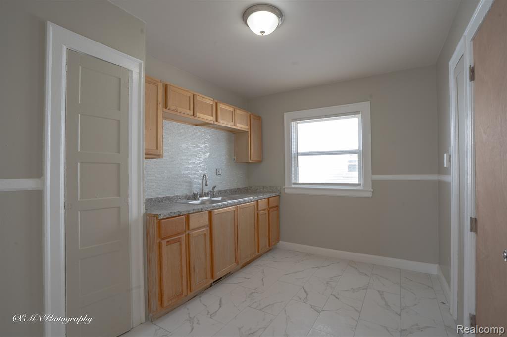 15005 STEEL Street, Detroit, MI 48227 — Photo 8