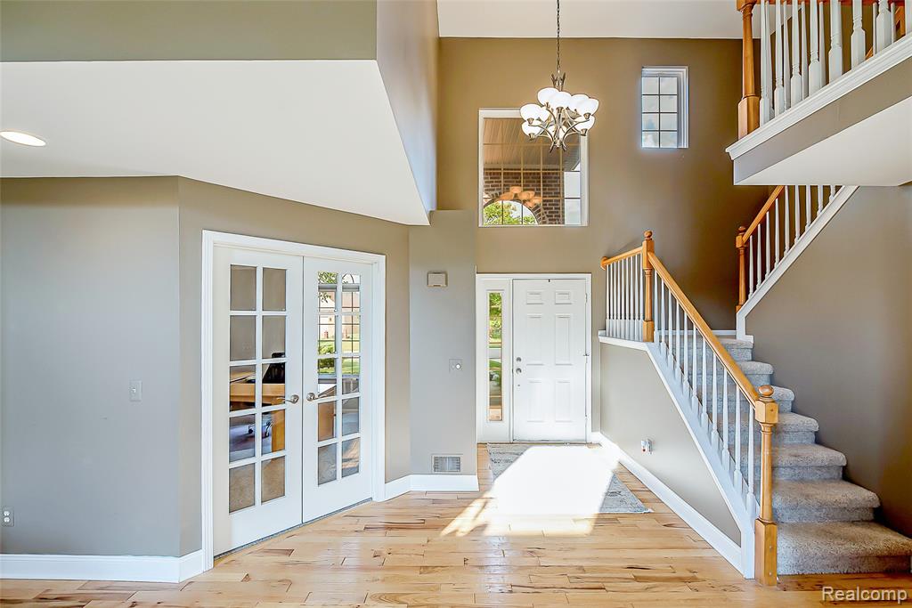 25823 Carriage Lane, South Lyon, MI 48178 — Photo 2