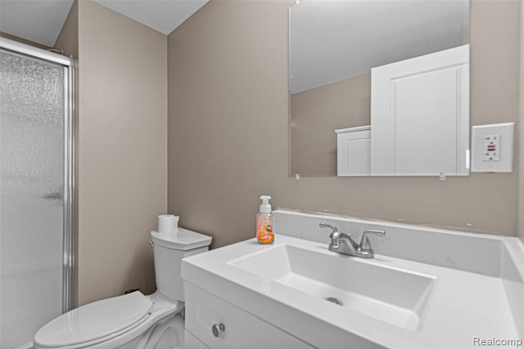 391 SHADY OAKS Street, Lake Orion, MI 48362 — Photo 18