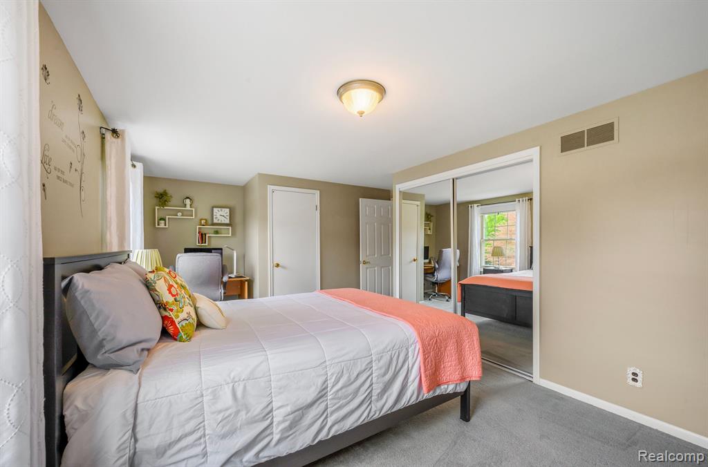 41988 BAINTREE Circle, Northville, MI 48168 — Photo 28