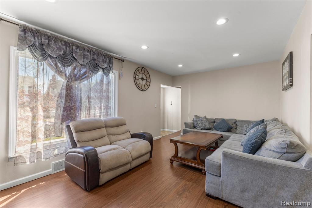 8603 TERRY Street, Detroit, MI 48228 — Photo 3