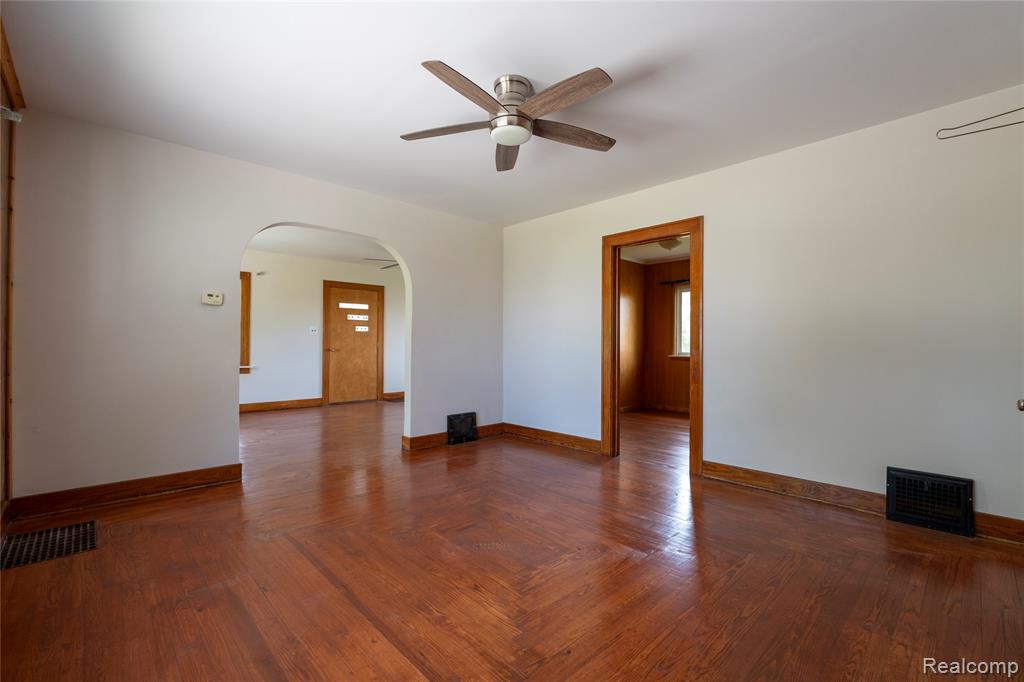 2900 S Miller Road, Saginaw, MI 48609 — Photo 13