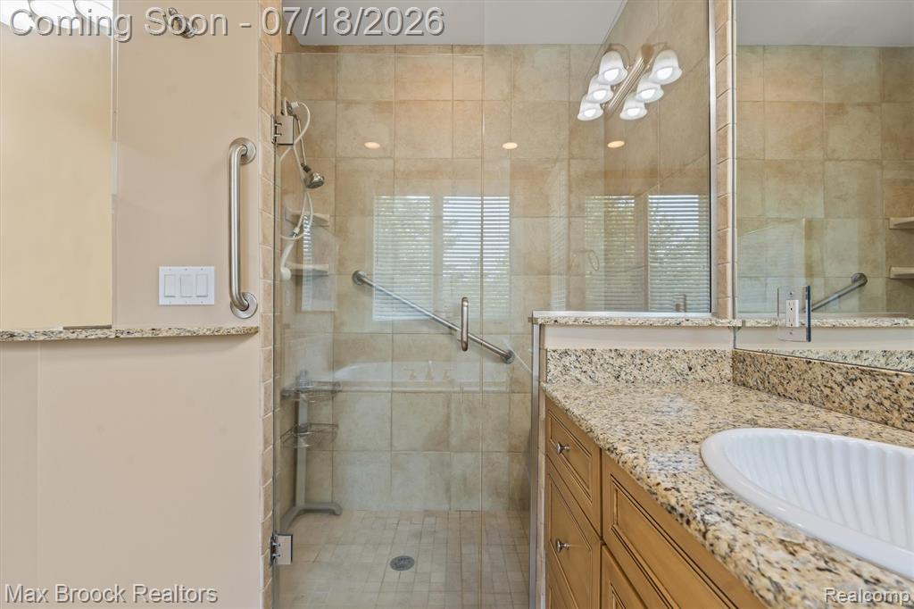 54878 Grenelefe Circle E, South Lyon, MI 48178 — Photo 23