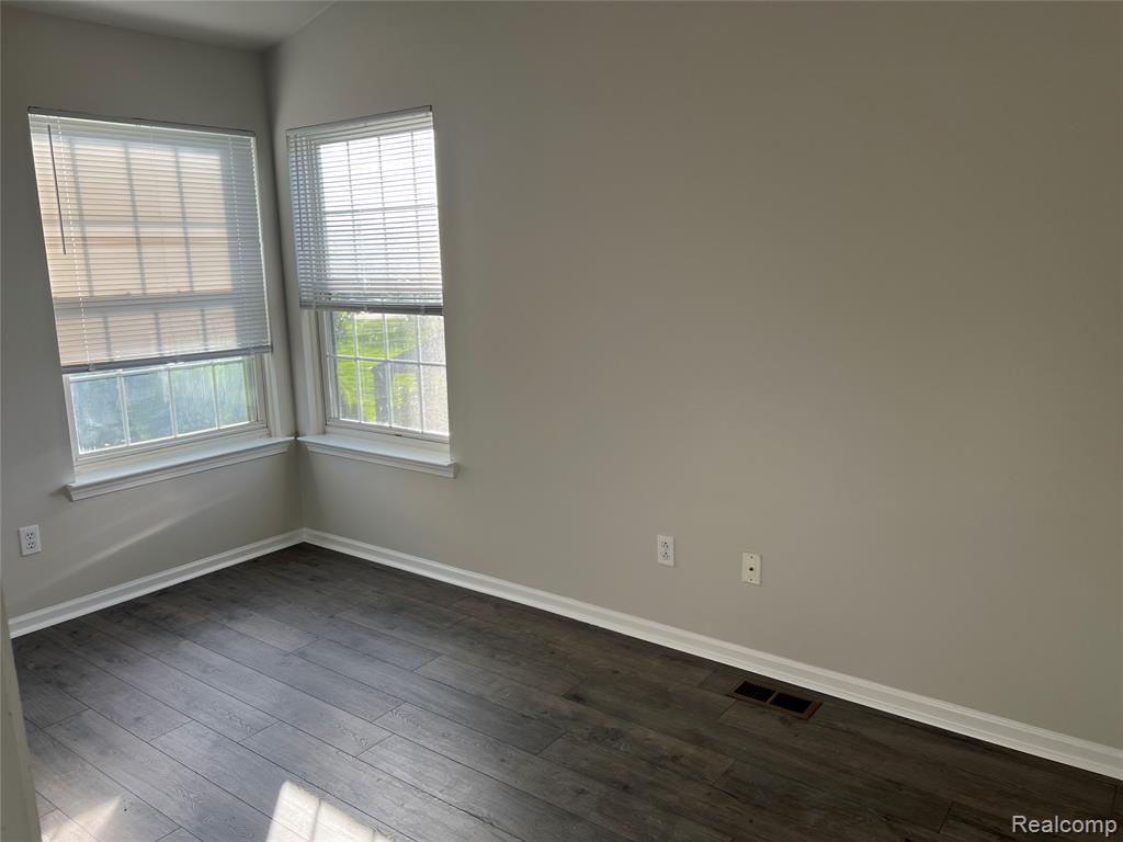 2802 Green Valley Drive, Ann Arbor, MI 48103 — Photo 9