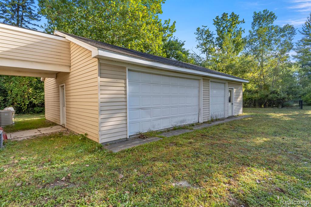 435 SUMPTER Road, Van Buren, MI 48111 — Photo 44