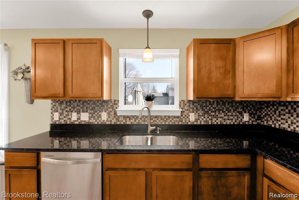 442 Princeton Drive, South Lyon, MI 48178 — Photo 17