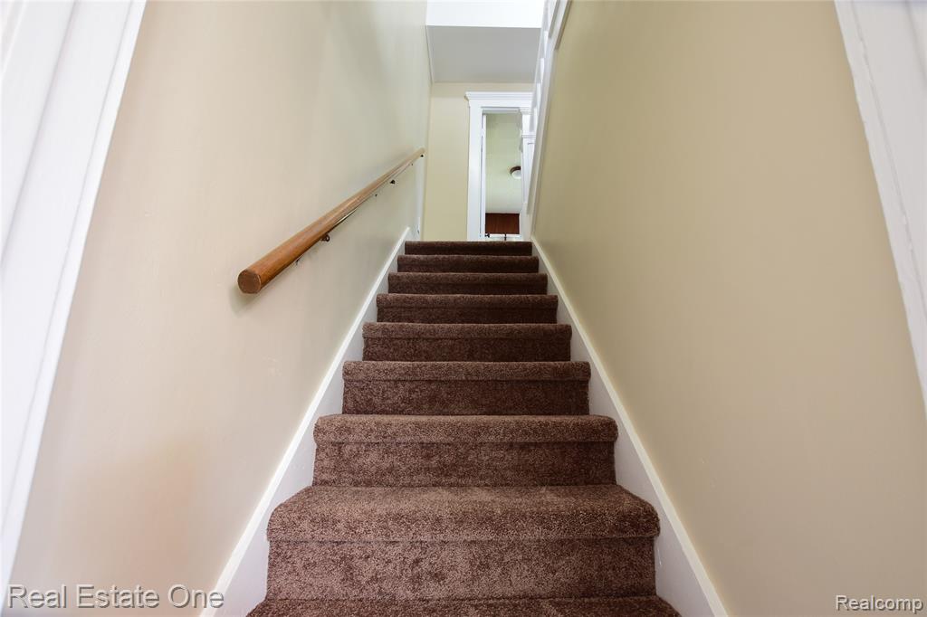 99 Chippewa Road, Pontiac, MI 48341 — Photo 13