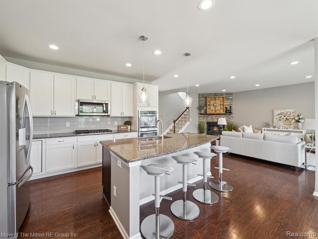 50201 Eisenhower Drive, Canton, MI 48188 — Photo 12