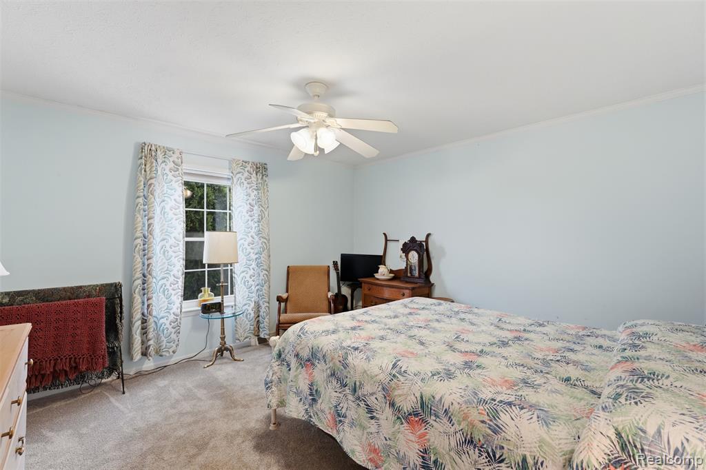 11186 Chestnut Hill Court, South Lyon, MI 48178 — Photo 17