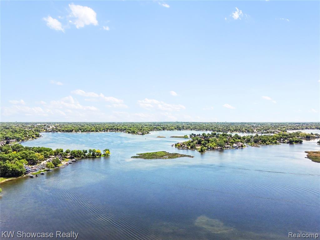 474 Beverly Island Drive, Waterford, MI 48328 — Photo 60
