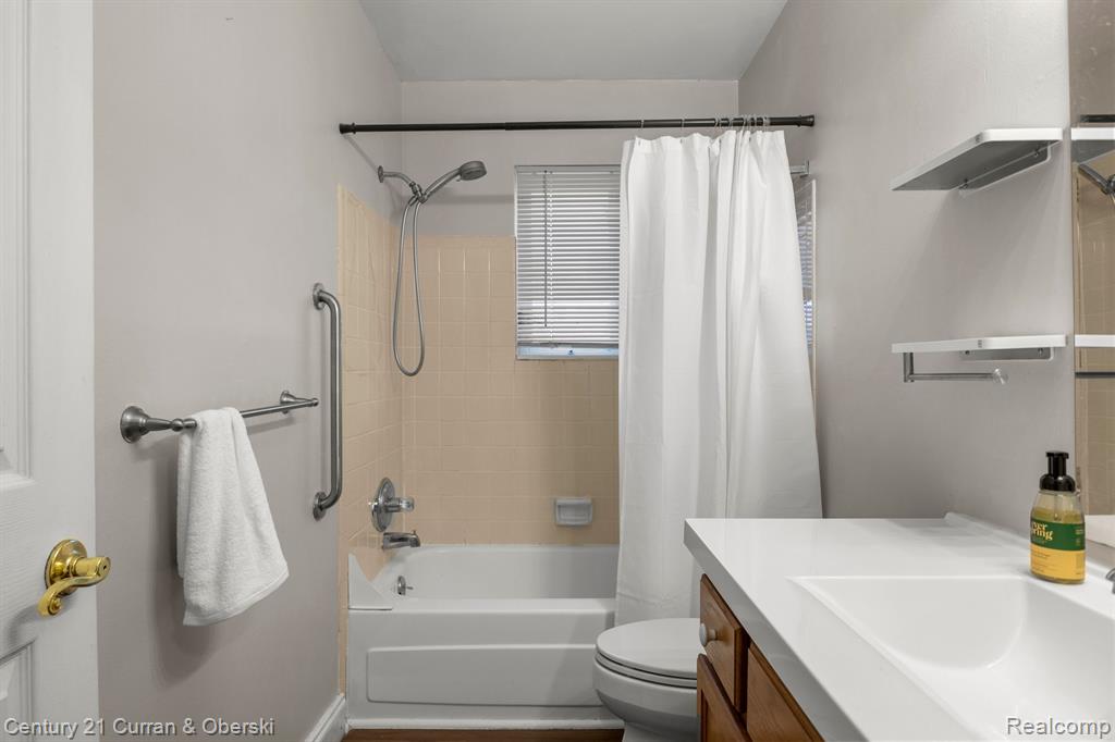 10021 Allen Pointe Drive, 83, Allen Park, MI 48101 — Photo 15