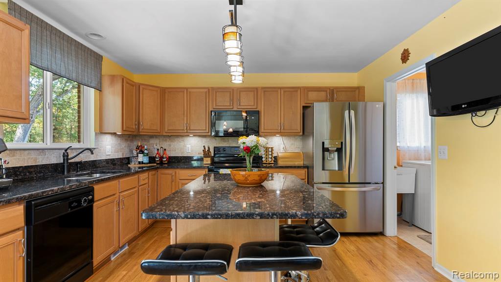 29923 Bradford Drive, New Hudson, MI 48165 — Photo 15