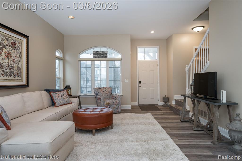 1015 Watersedge Court, Oxford, MI 48371 — Photo 9