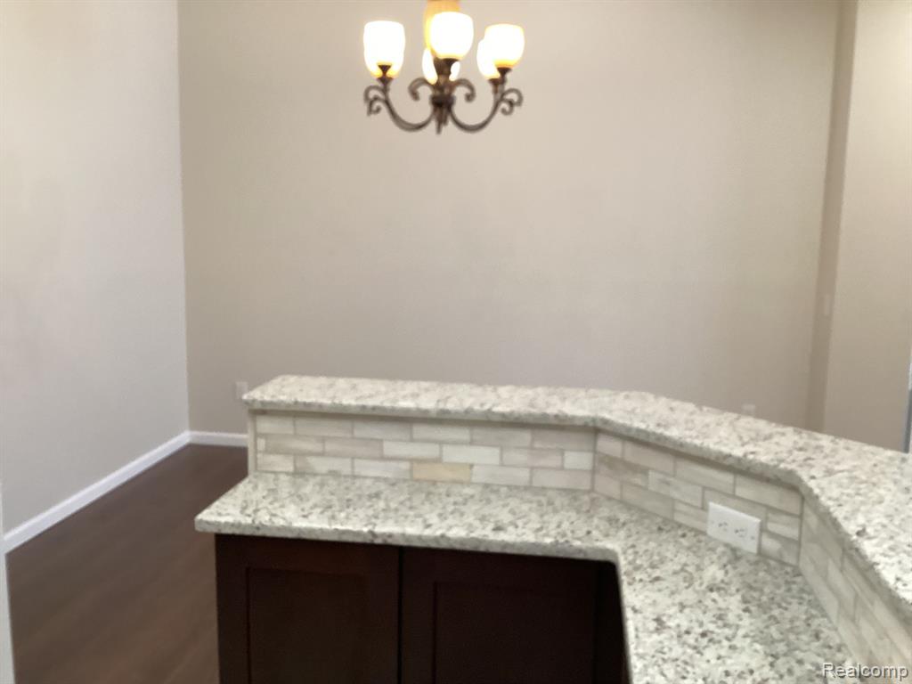 31180 COUNTRY Way, 20, Farmington Hills, MI 48331 — Photo 12