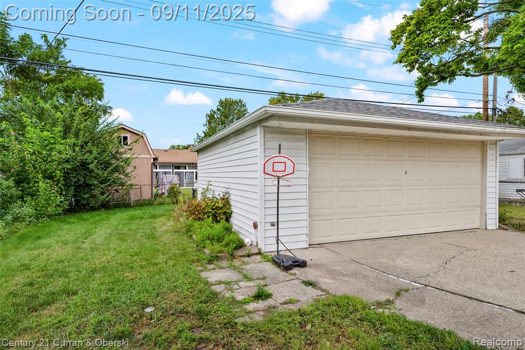 8235 Virgil Street, Dearborn Heights, MI 48127 — Photo 5